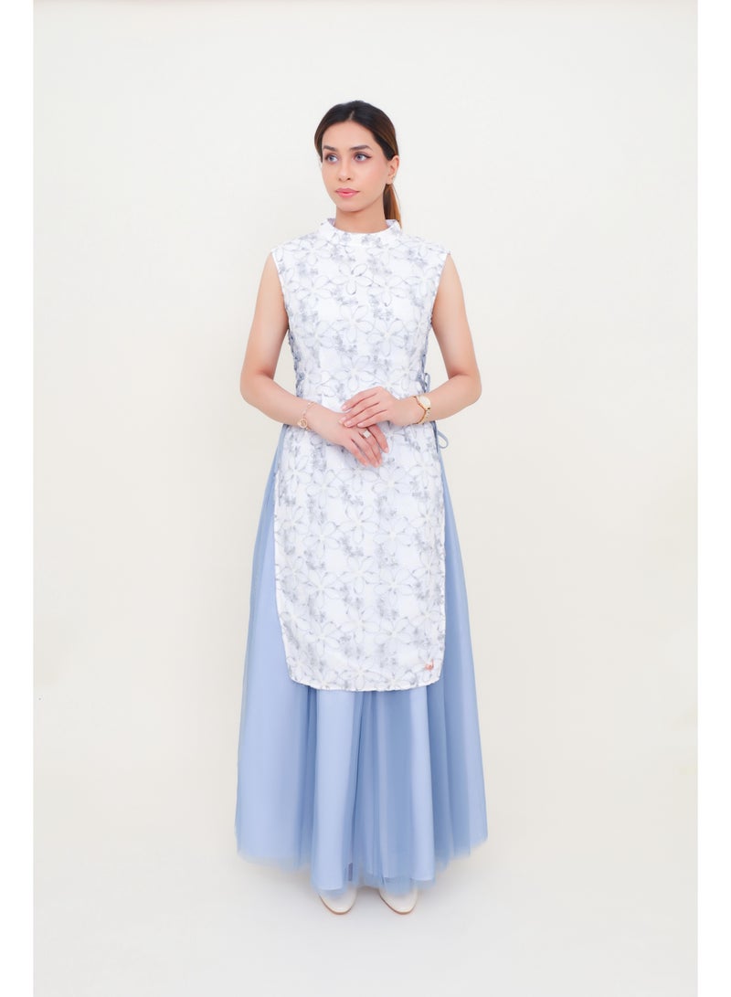 Obaha A dress with sparkling roses and a skirt - Image 1